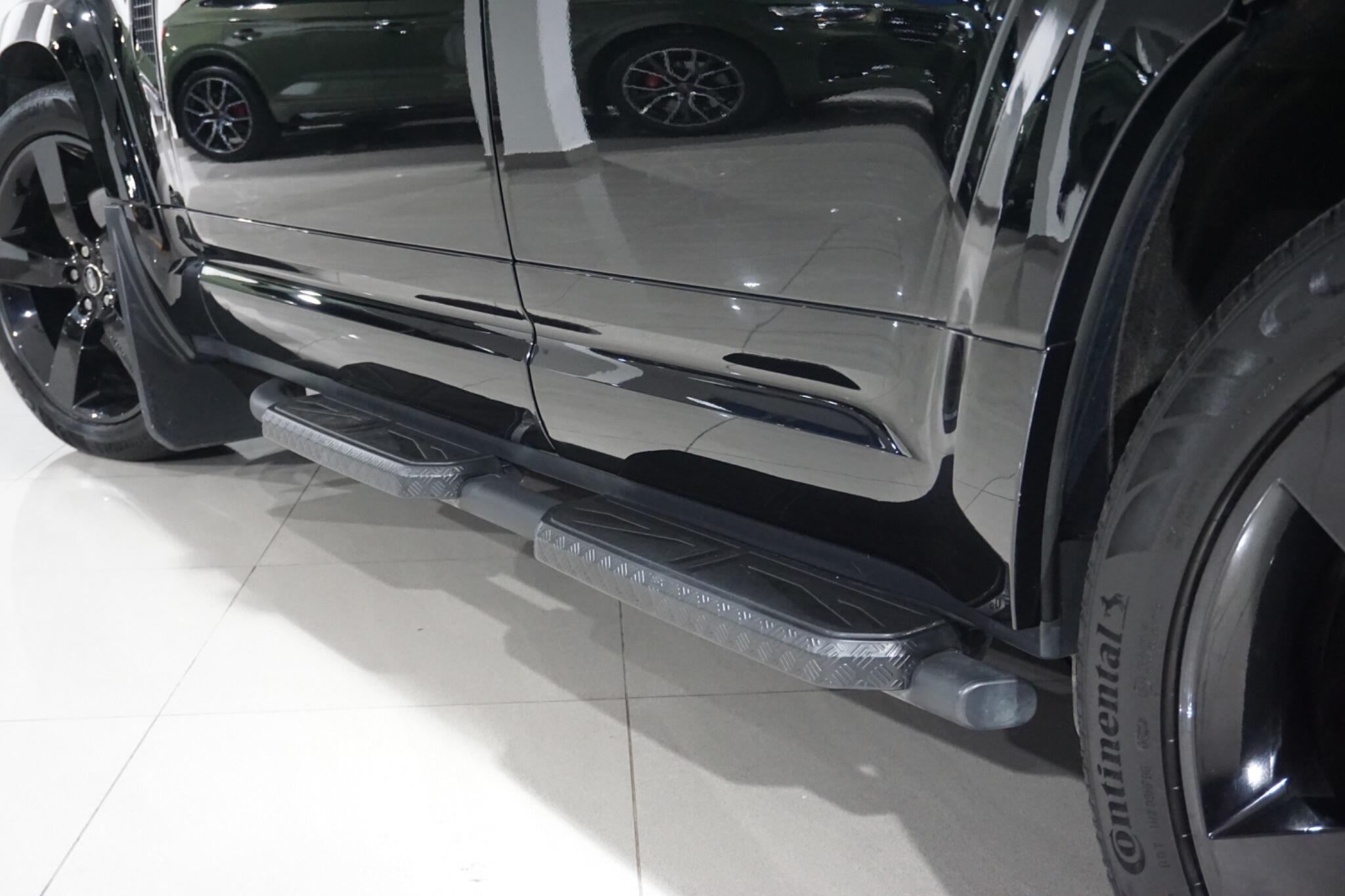 Land Rover Defender 110 3.0 D300 MHEV X-Dynamic HSE Auto 4WD Euro 6 (s/s) 5dr
